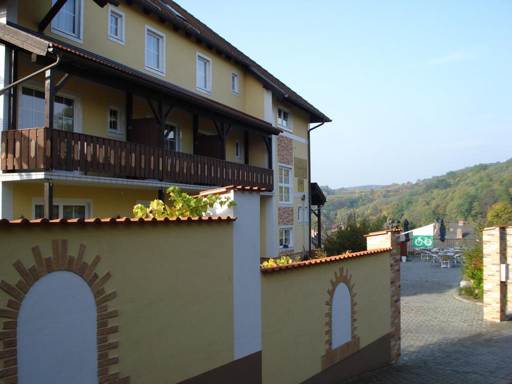 Pension Rudi - Weingut Kellner Hotell Pulkau Exteriör bild