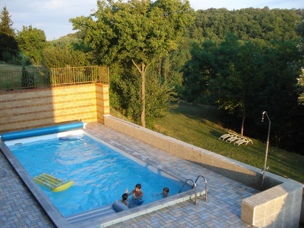 Pension Rudi - Weingut Kellner Hotell Pulkau Exteriör bild